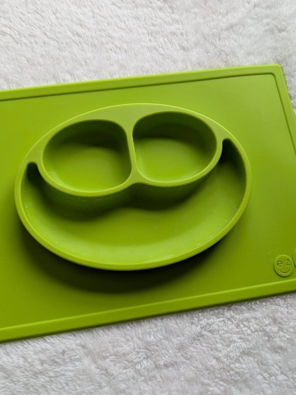 EZPZ Happy Mat Large Infant Placemat Feeding Mat
